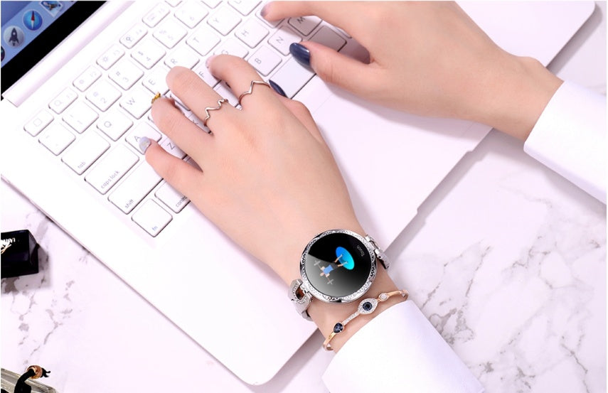 ✨ Fashion Women’s Smart Watch – Waterproof Fitness Tracker with Heart Rate Monitor & Stylish Design